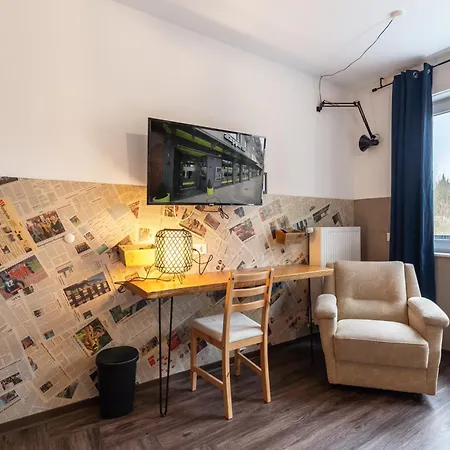 Aappartel Gaestehaus - Parkplatz - Zentral - 24h Check In * Bielefeld