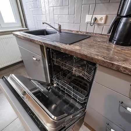 Aappartel Gaestehaus - Parkplatz - Zentral - 24h Check In * Bielefeld