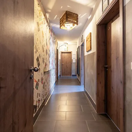 Aappartel Gaestehaus - Parkplatz - Zentral - 24h Check In *