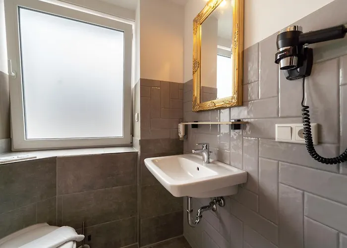 Aappartel Gaestehaus - Parkplatz - Zentral - 24h Check In * Bielefeld