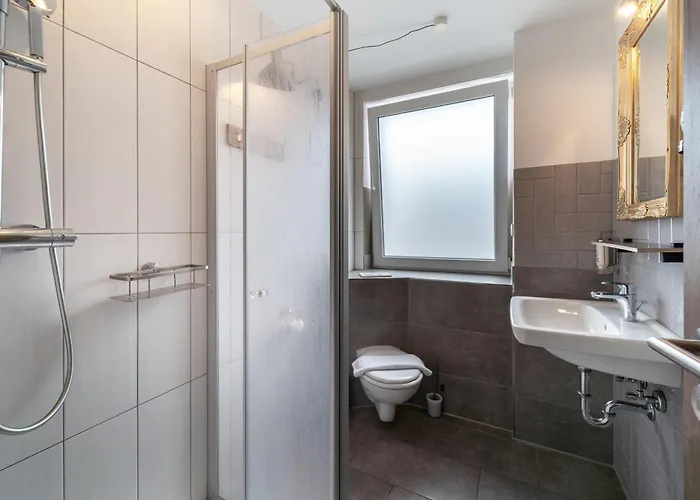 Aappartel Gaestehaus - Parkplatz - Zentral - 24h Check In